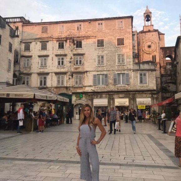 Meet your Posher, Mj - Picture 2 of 5